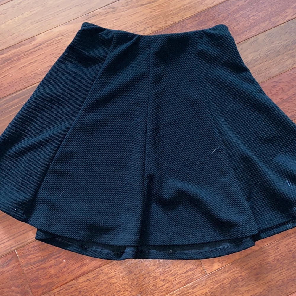 CUTE SKIRT